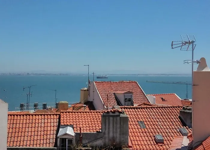 Alfama Terrace شقة