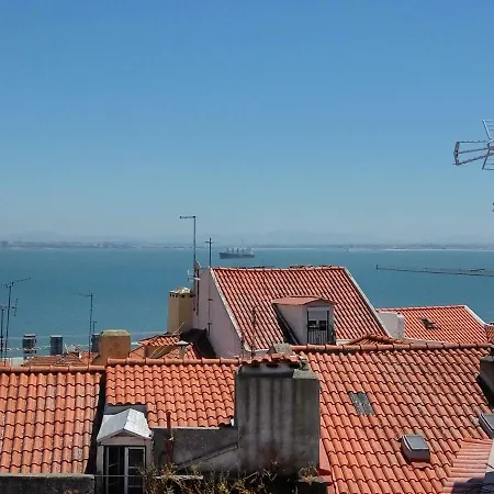 Alfama Terrace شقة